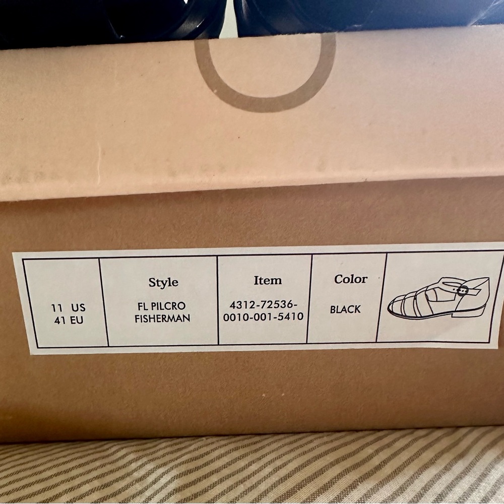 Pilcro Maris Fisherman Sandals in Black- size 41 New with Box - Picture 4 of 5